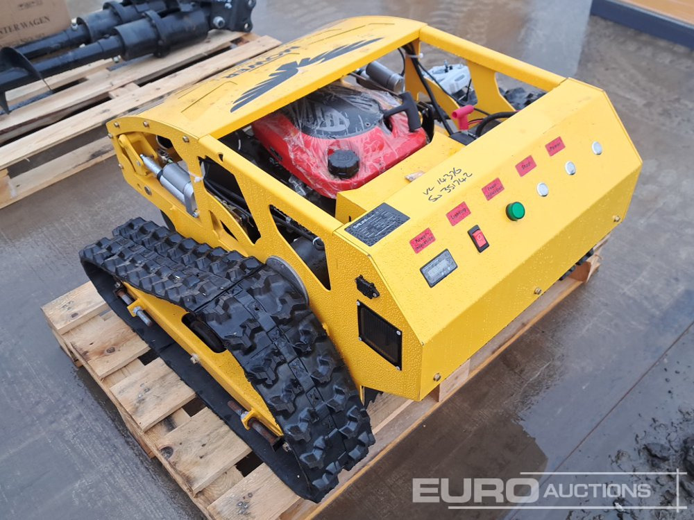 Unused 2025 Salini RC-900 Radio Controlled Tracked Lawnmower (Controls in Office) - Garden mower: picture 3 Unused 2025 Salini RC-900 Radio Controlled Tracked Lawnmower (Controls in Office) - Garden mower: picture 3