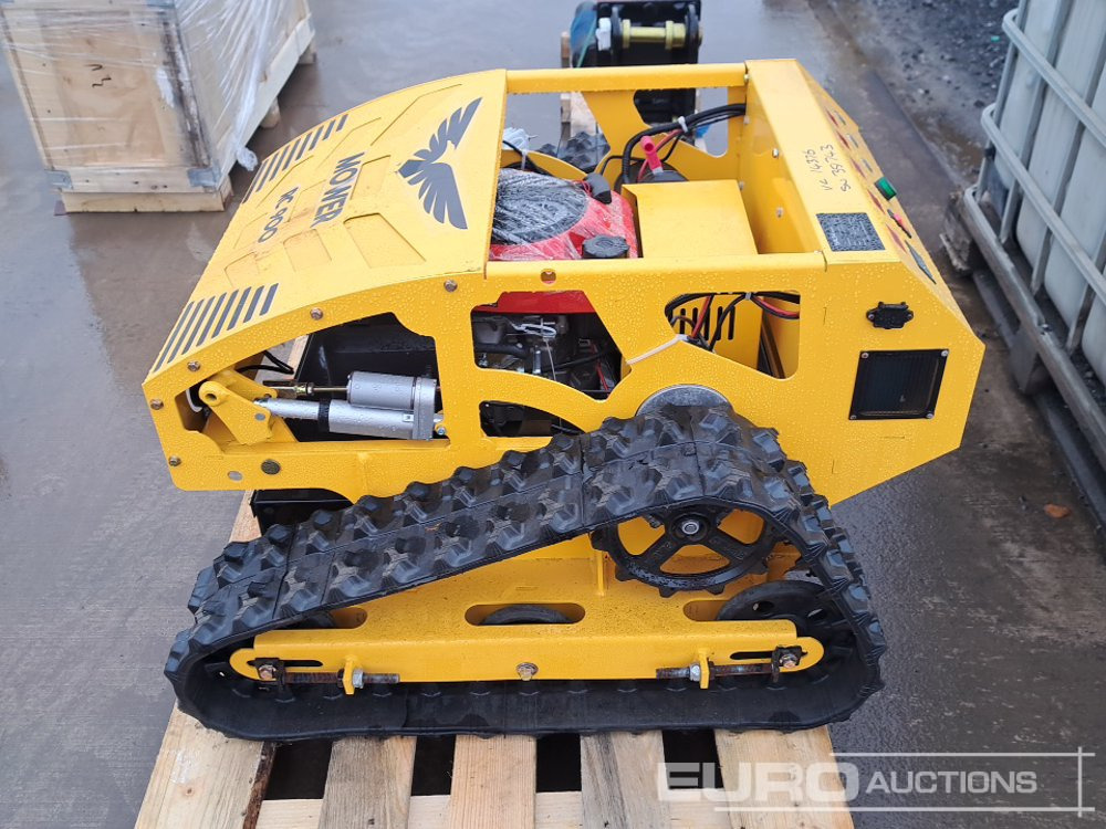 Unused 2025 Salini RC-900 Radio Controlled Tracked Lawnmower (Controls in Office) - Garden mower: picture 2 Unused 2025 Salini RC-900 Radio Controlled Tracked Lawnmower (Controls in Office) - Garden mower: picture 2