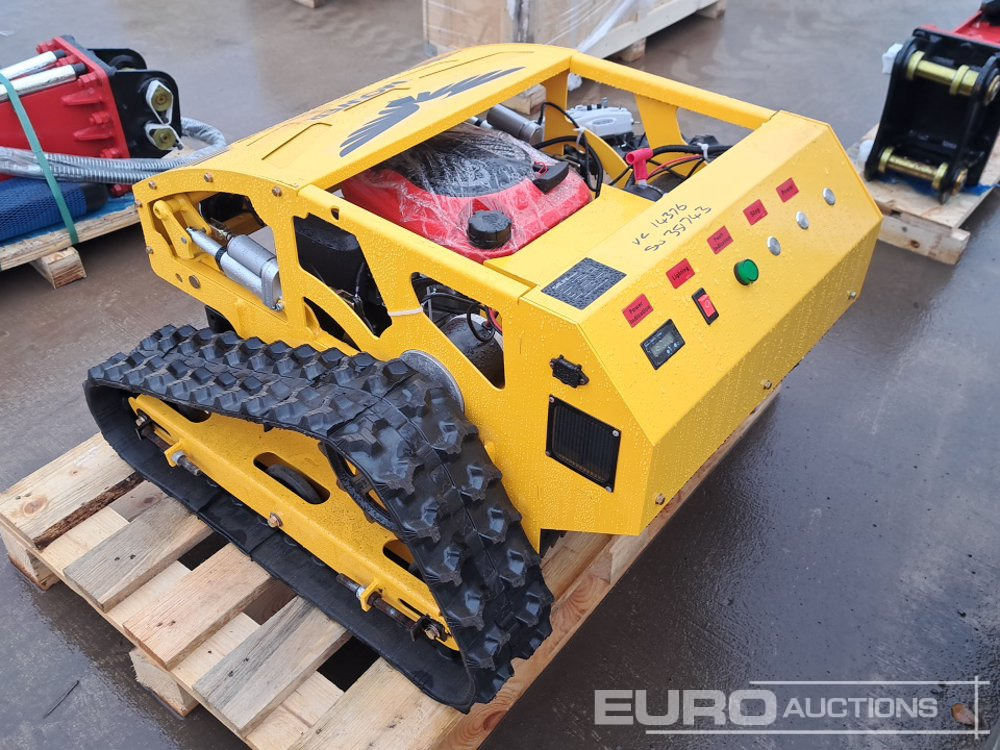 Unused 2025 Salini RC-900 Radio Controlled Tracked Lawnmower (Controls in Office) - Garden mower: picture 3 Unused 2025 Salini RC-900 Radio Controlled Tracked Lawnmower (Controls in Office) - Garden mower: picture 3