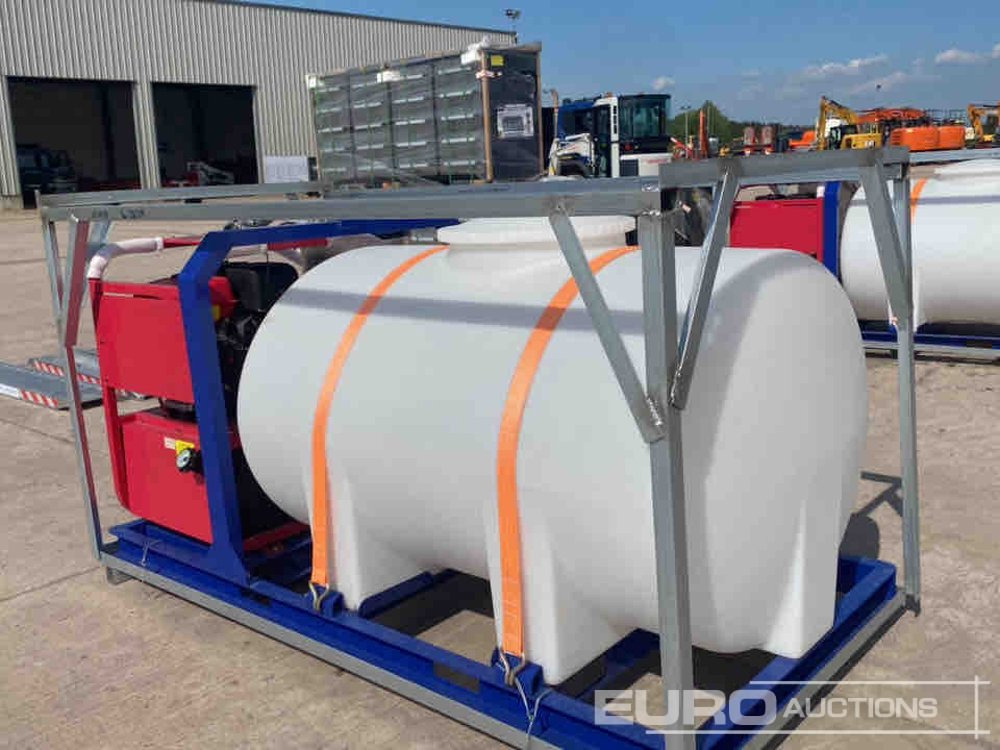 Unused 4000psi E/Start Hot Water Wash, 300 Litre Storage Tank, Skid Mounted, Forklift Lifting Points - Pressure washer: picture 5 Unused 4000psi E/Start Hot Water Wash, 300 Litre Storage Tank, Skid Mounted, Forklift Lifting Points - Pressure washer: picture 5