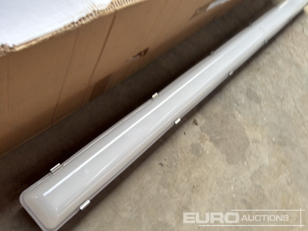 Unused 6' LED Ceiling Lights (6 of) - Workshop equipment: picture 4 Unused 6' LED Ceiling Lights (6 of) - Workshop equipment: picture 4