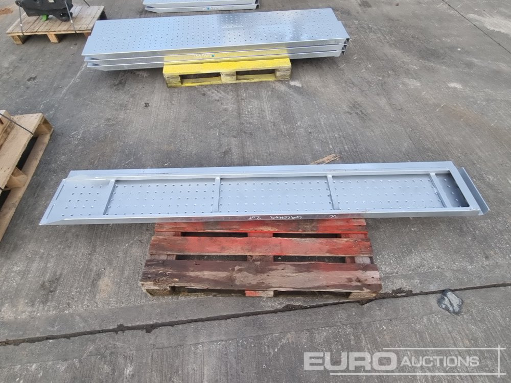 Construction equipment Unused 8' Aluminium Loading Ramp (2 of): picture 13