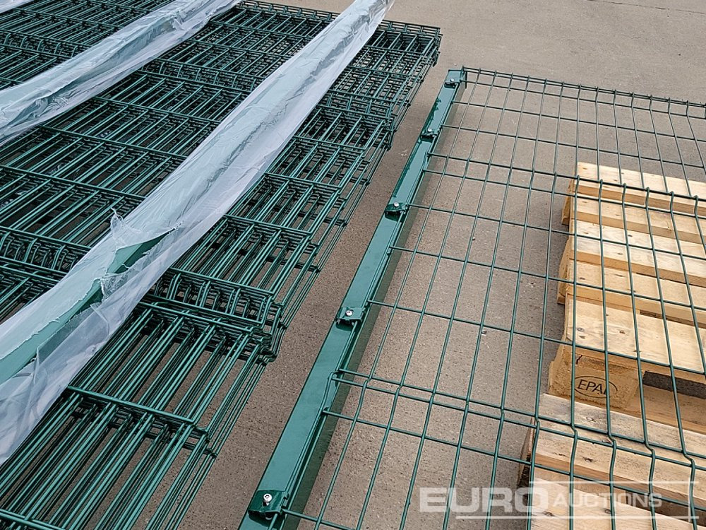 Construction equipment Unused Galvanised & Powder Coated Heavy Duty (5mm) Wire Mesh Fencing, 25 x H2.4m x W2.2m Panels, 26 x 60mm x 60mm x3m Posts, with Fittings (Green): picture 9