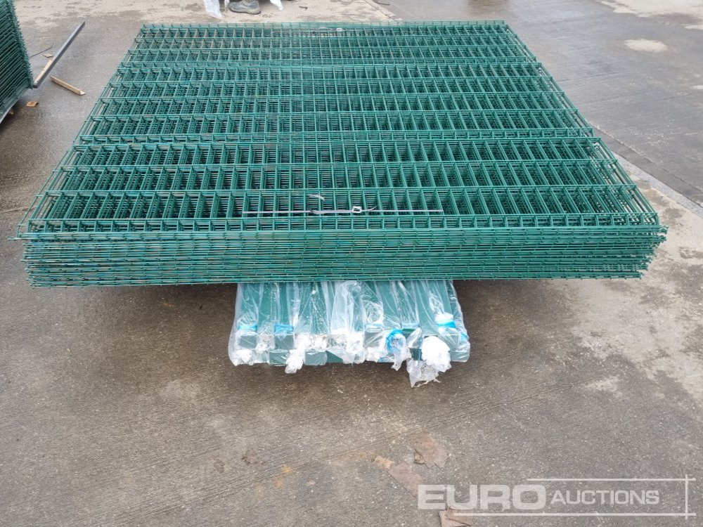 Construction equipment Unused Galvanised & Powder Coated Heavy Duty (5mm) Wire Mesh Fencing, 25 x H2.4m x W2.2m Panels, 26 x 60mm x 60mm x3m Posts, with Fittings (Green): picture 19