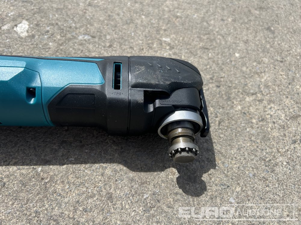 Construction equipment Unused Makita 18v DTM51Z LXT Multi-Tool  (Body Only): picture 12