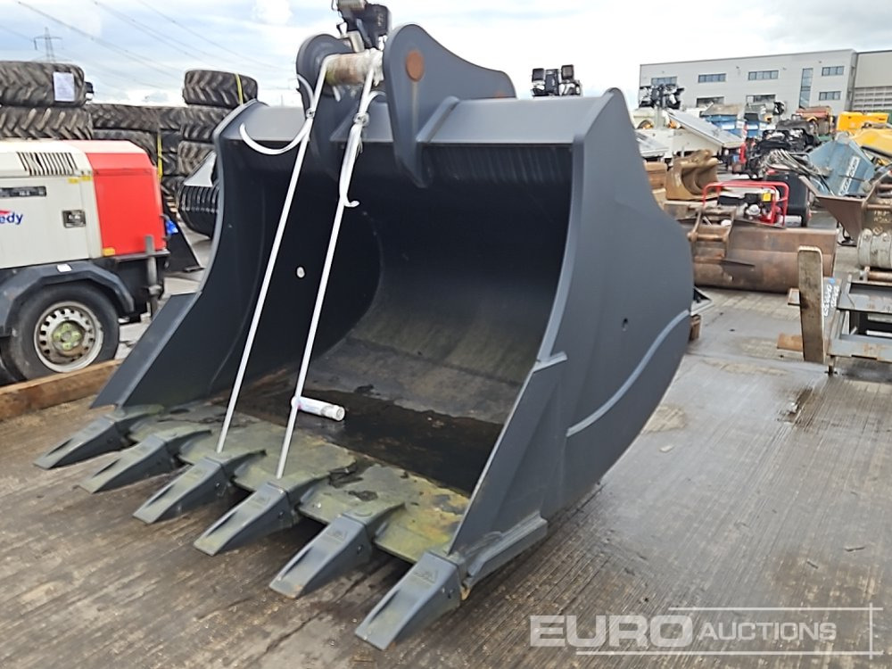 Unused Miller 70" Digging Bucket 90mm Pin to suit 30 Ton Excavator - Bucket: picture 1 Unused Miller 70" Digging Bucket 90mm Pin to suit 30 Ton Excavator - Bucket: picture 1