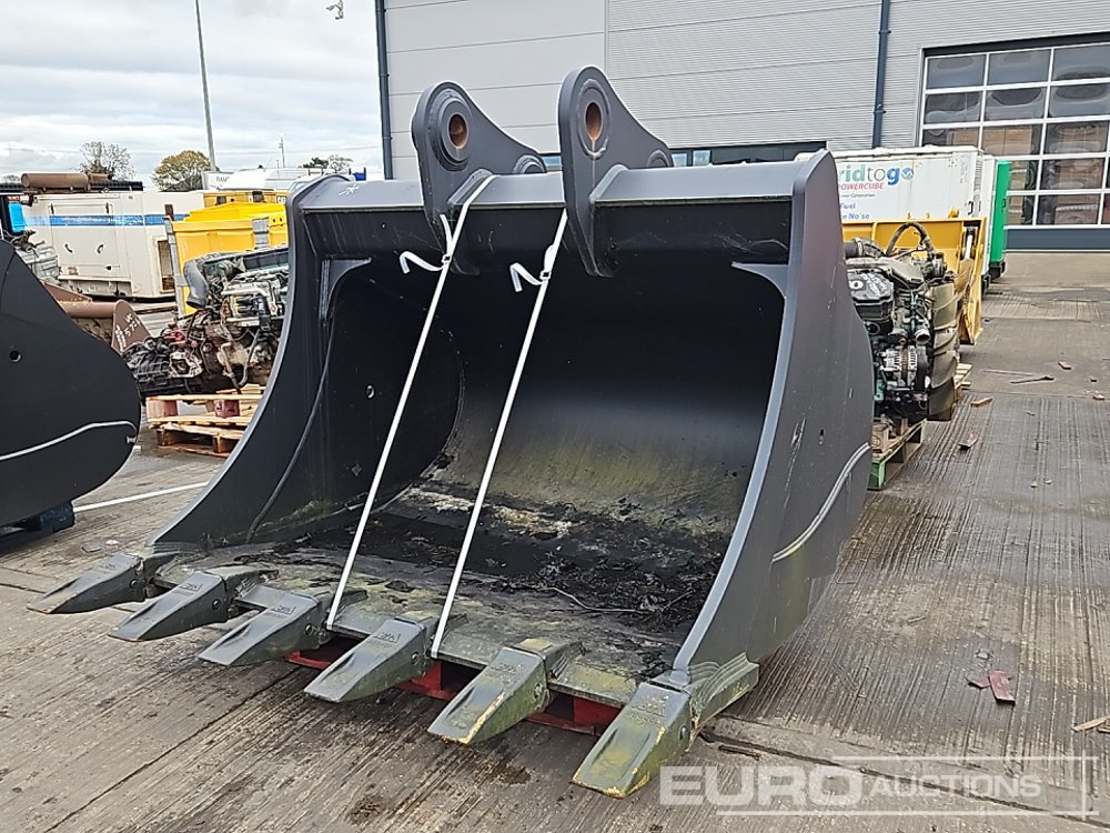 Unused Miller 70" Digging Bucket 90mm Pin to suit 30 Ton Excavator - Bucket: picture 1 Unused Miller 70" Digging Bucket 90mm Pin to suit 30 Ton Excavator - Bucket: picture 1