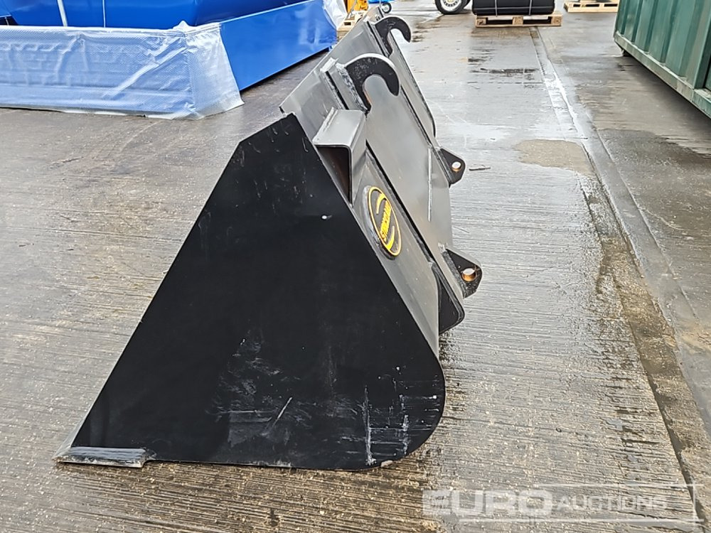 Unused Strickland 90" Loading Bucket to suit JCB Telehandler - Bucket: picture 2 Unused Strickland 90" Loading Bucket to suit JCB Telehandler - Bucket: picture 2