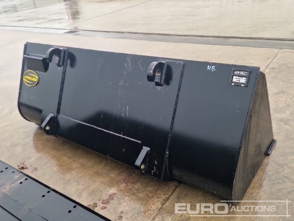 Unused Strickland 90" Loading Bucket to suit JCB Telehandler - Bucket: picture 3 Unused Strickland 90" Loading Bucket to suit JCB Telehandler - Bucket: picture 3
