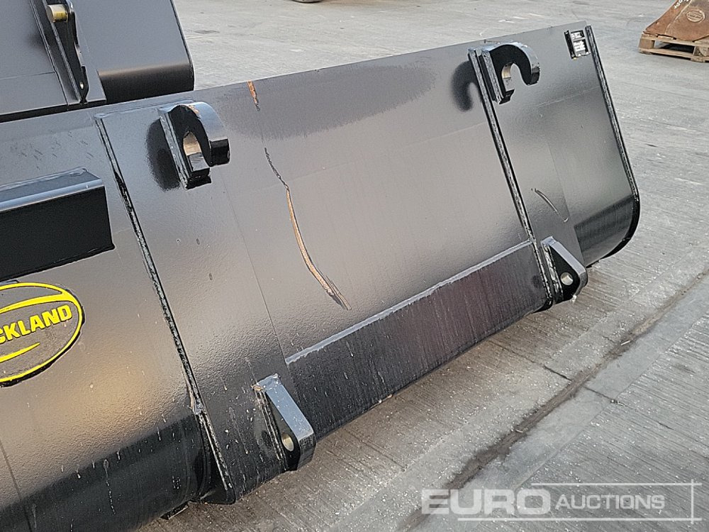 New Bucket Unused Strickland 90" Loading Bucket to suit JCB Telehandler: picture 12
