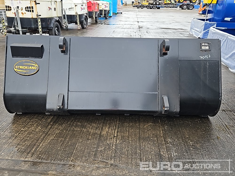 Unused Strickland 90" Loading Bucket to suit JCB Telehandler - Bucket: picture 4 Unused Strickland 90" Loading Bucket to suit JCB Telehandler - Bucket: picture 4