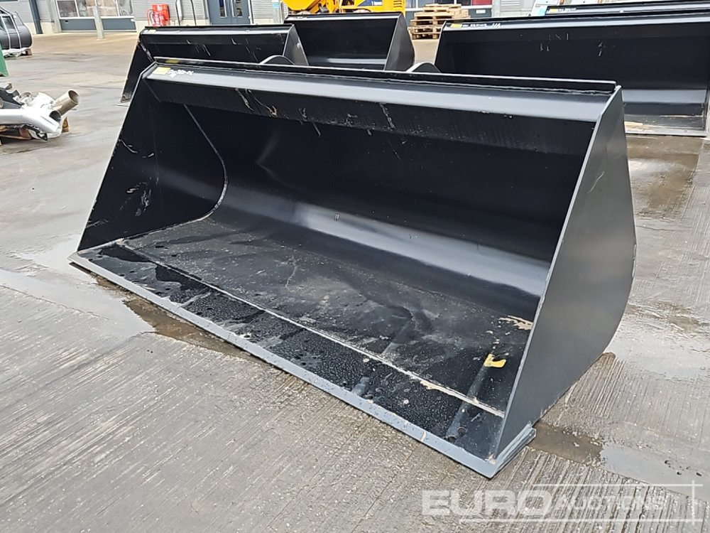 Unused Strickland 90" Loading Bucket to suit Manitou Telehandler - Bucket: picture 1 Unused Strickland 90" Loading Bucket to suit Manitou Telehandler - Bucket: picture 1