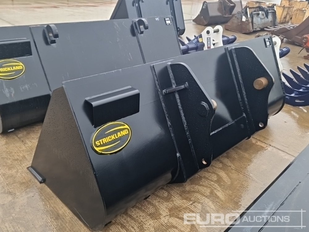 Unused Strickland 90" Loading Bucket to suit Manitou Telehandler - Bucket: picture 2 Unused Strickland 90" Loading Bucket to suit Manitou Telehandler - Bucket: picture 2