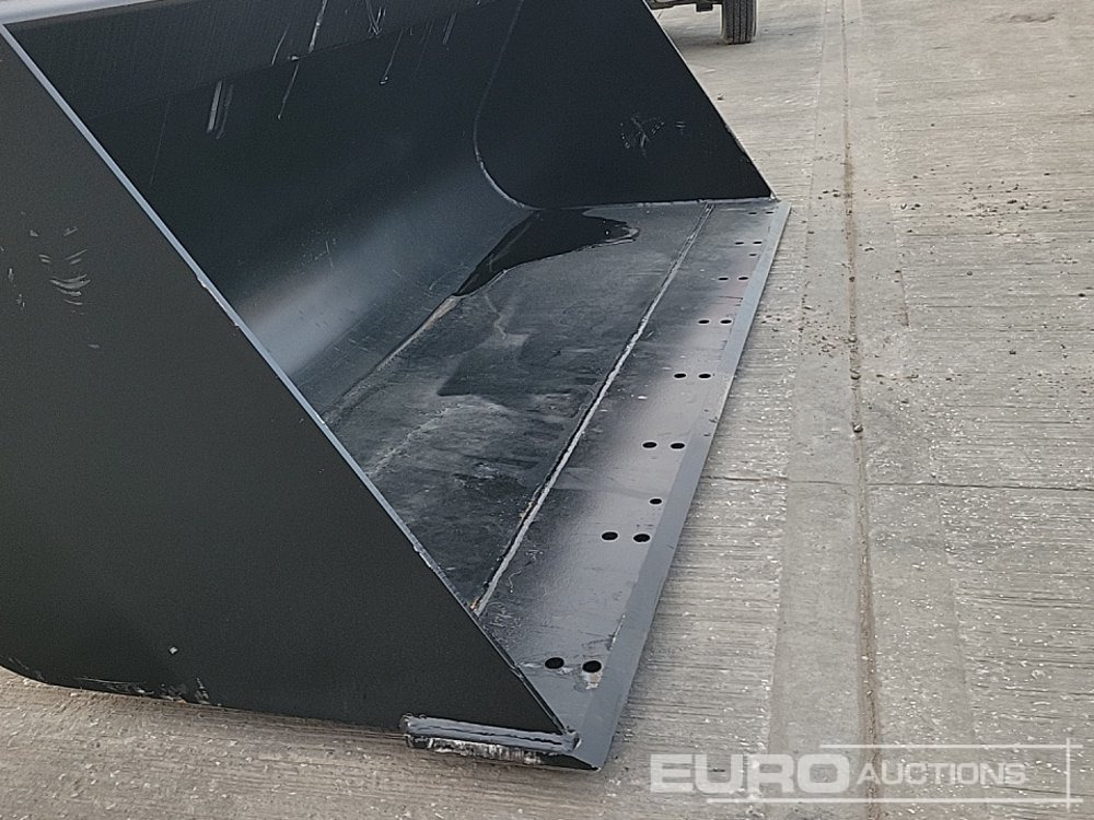 New Bucket Unused Strickland 90" Loading Bucket to suit Manitou Telehandler: picture 10