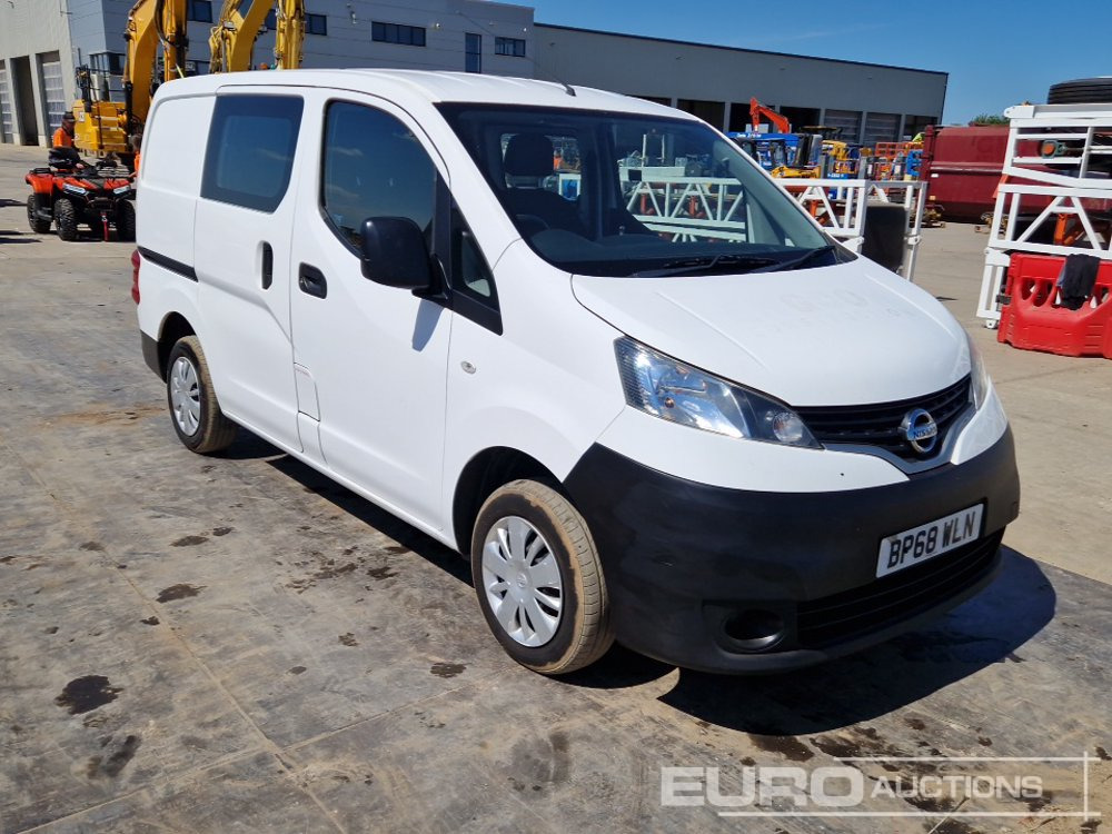 Van Nissan NV200: picture 7