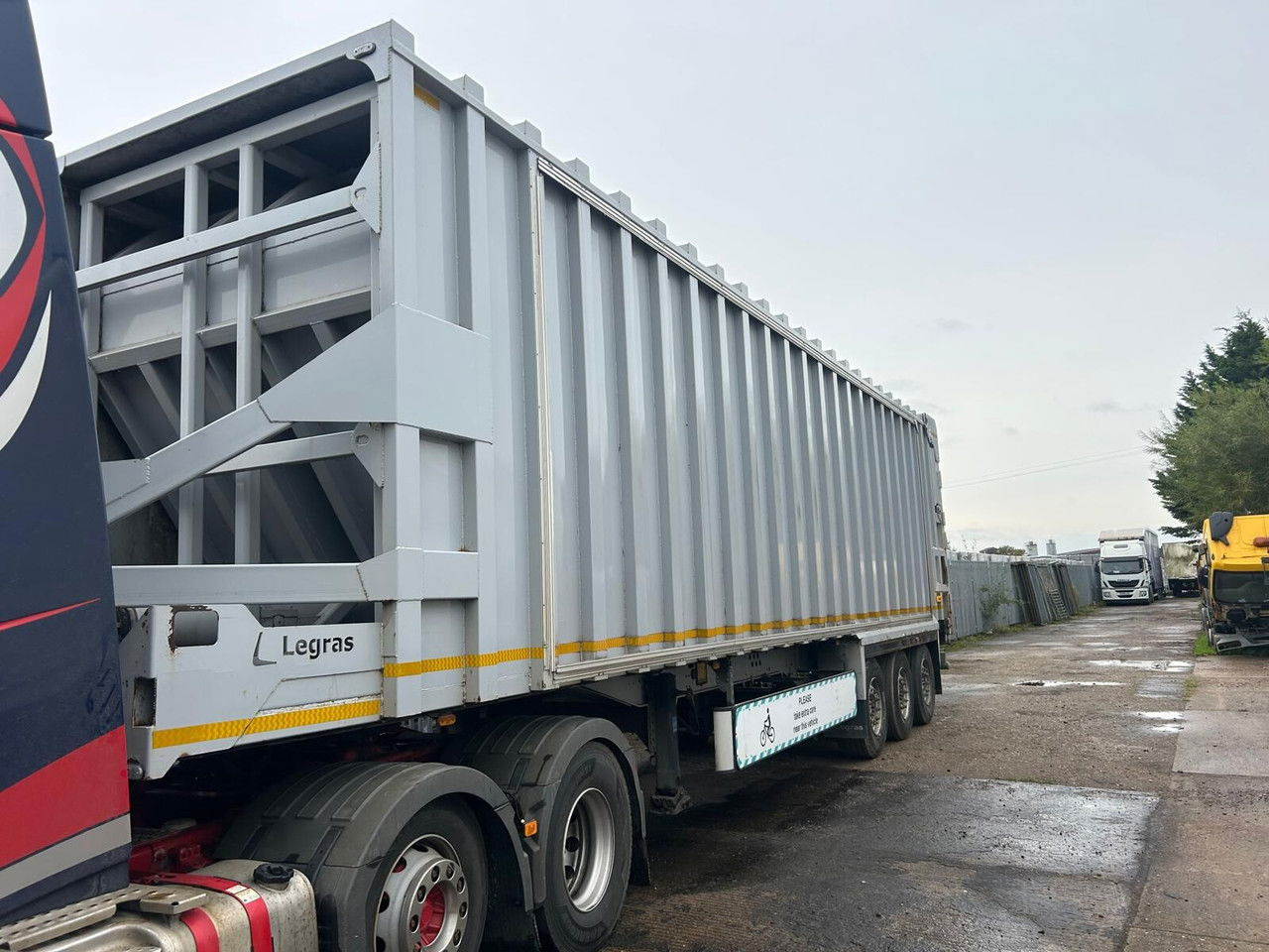 Legras - Walking floor semi-trailer: picture 2 Legras - Walking floor semi-trailer: picture 2