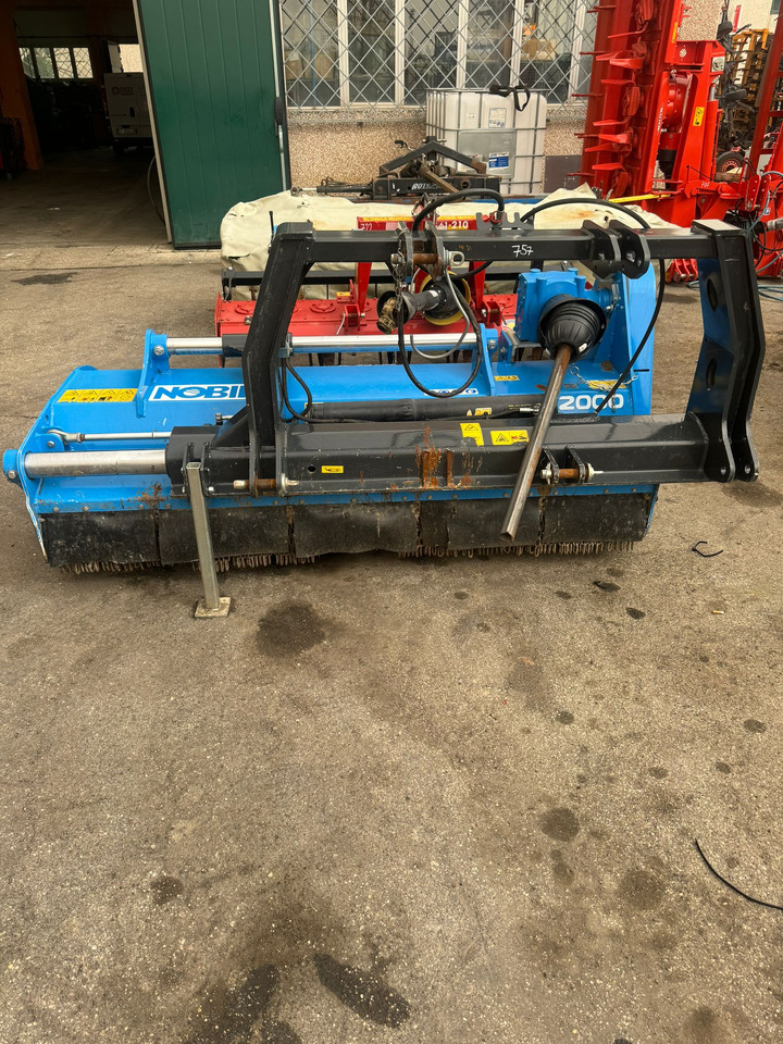 Nobili trincia laterale usata BVL 2000 - Verge mower: picture 2 Nobili trincia laterale usata BVL 2000 - Verge mower: picture 2