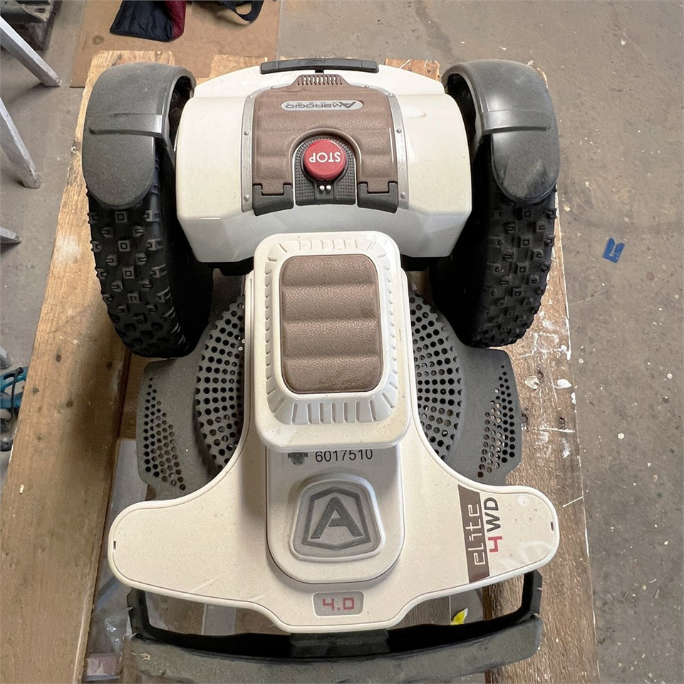 Ambrogio 4.0 Elite Premium 4 wd - Garden mower: picture 4 Ambrogio 4.0 Elite Premium 4 wd - Garden mower: picture 4