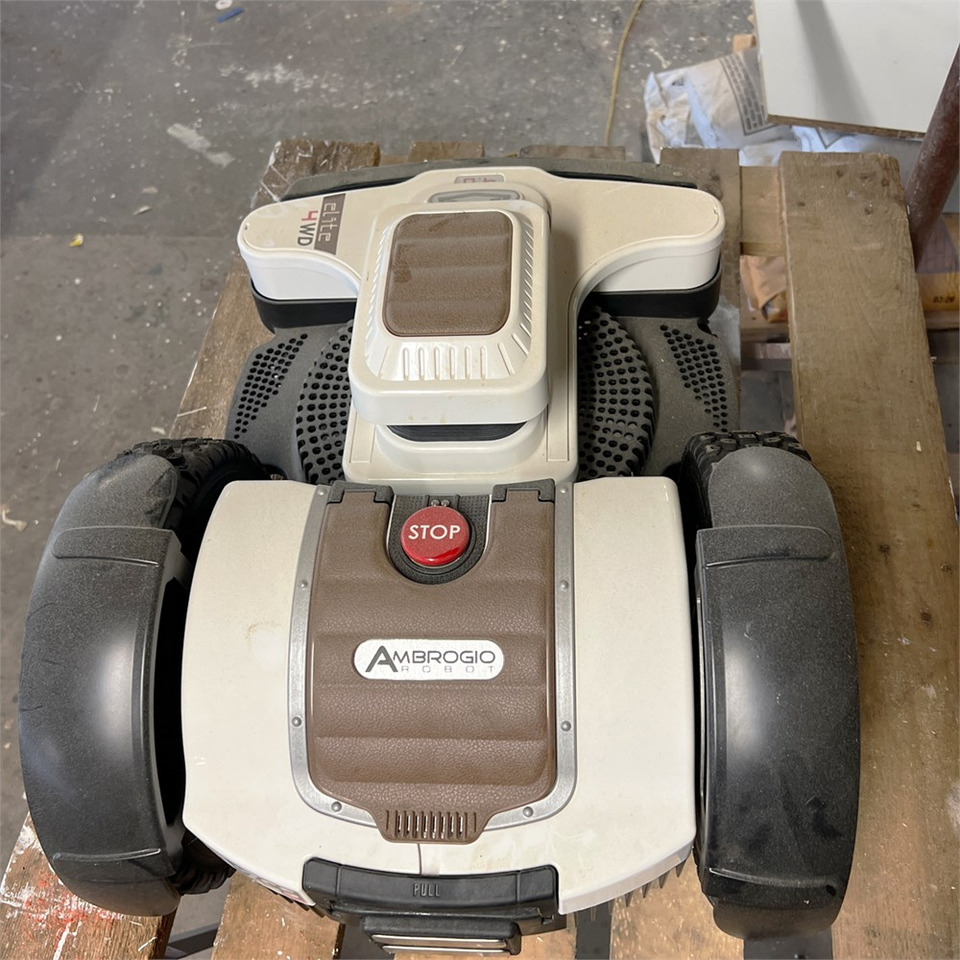 Ambrogio 4.0 Elite Premium 4 wd - Garden mower: picture 2 Ambrogio 4.0 Elite Premium 4 wd - Garden mower: picture 2