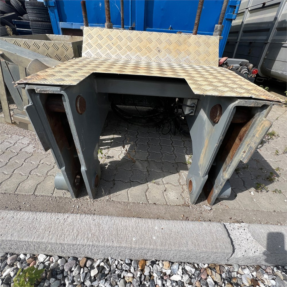 Attachment for Truck ABC Kranbeslag / Crane bracket rear mounted: picture 10