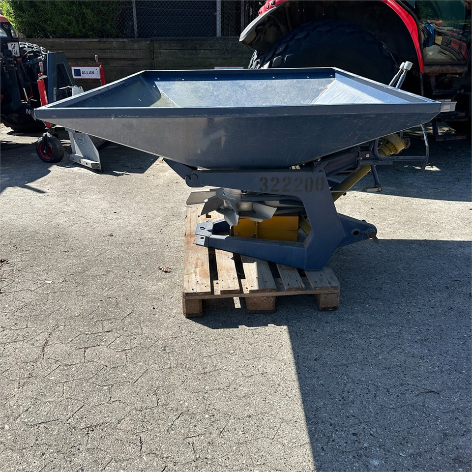 Bogballe BL - Fertilizing equipment: picture 2 Bogballe BL - Fertilizing equipment: picture 2