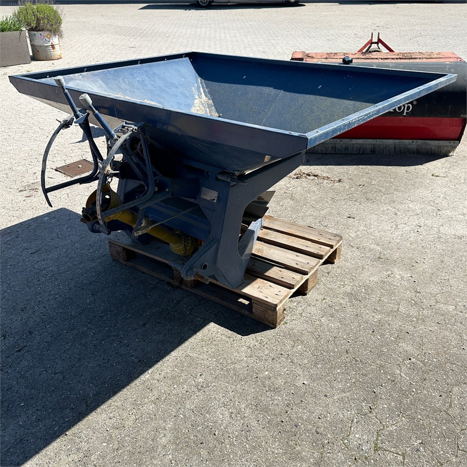 Bogballe BL - Fertilizing equipment: picture 3 Bogballe BL - Fertilizing equipment: picture 3