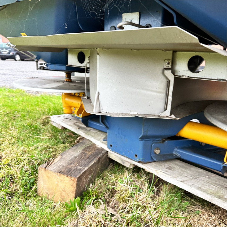 Fertilizing equipment Bogballe M3W Plus: picture 13