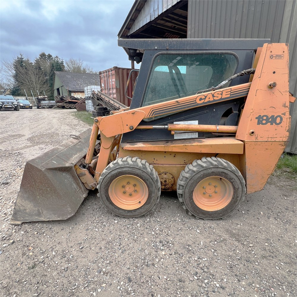 Case 1840 - Skid steer loader: picture 2 Case 1840 - Skid steer loader: picture 2