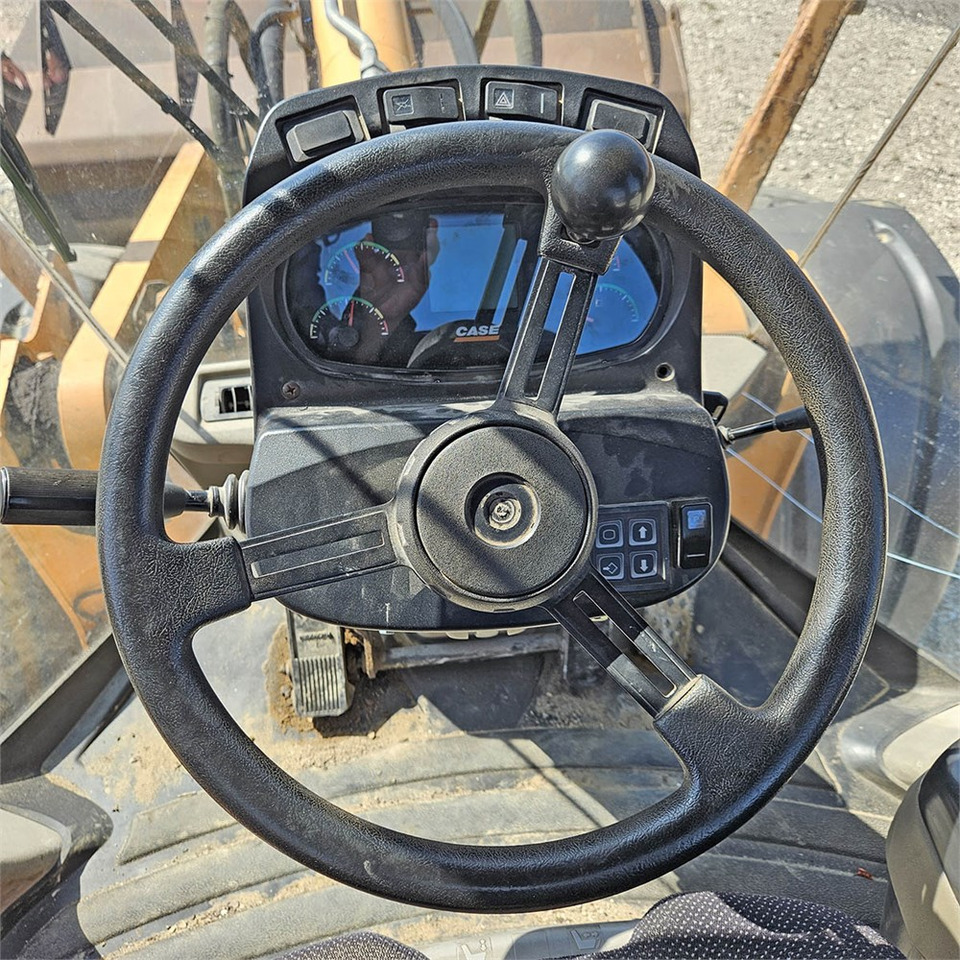 Wheel loader Case 921 E: picture 18