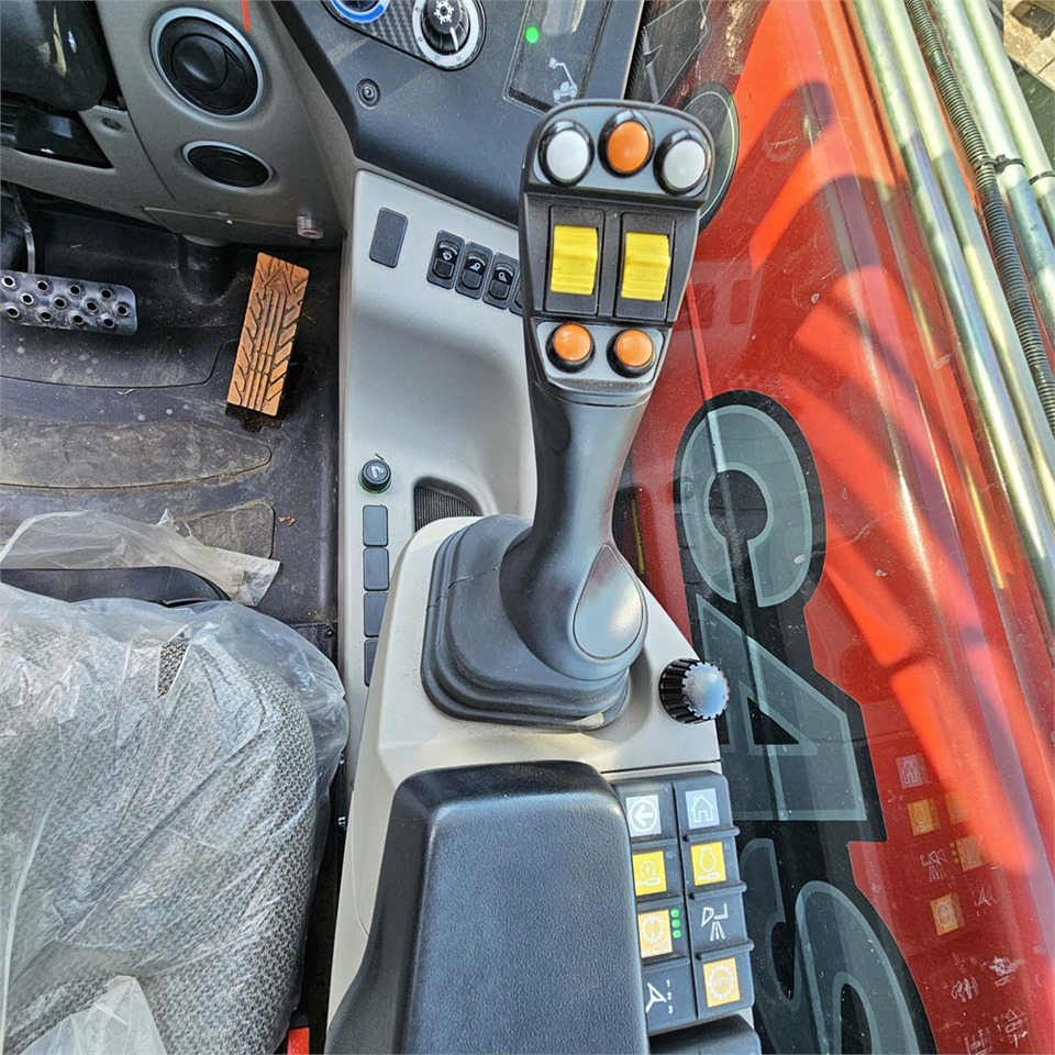Lease a Case Farmlift 742 Case Farmlift 742: picture 11