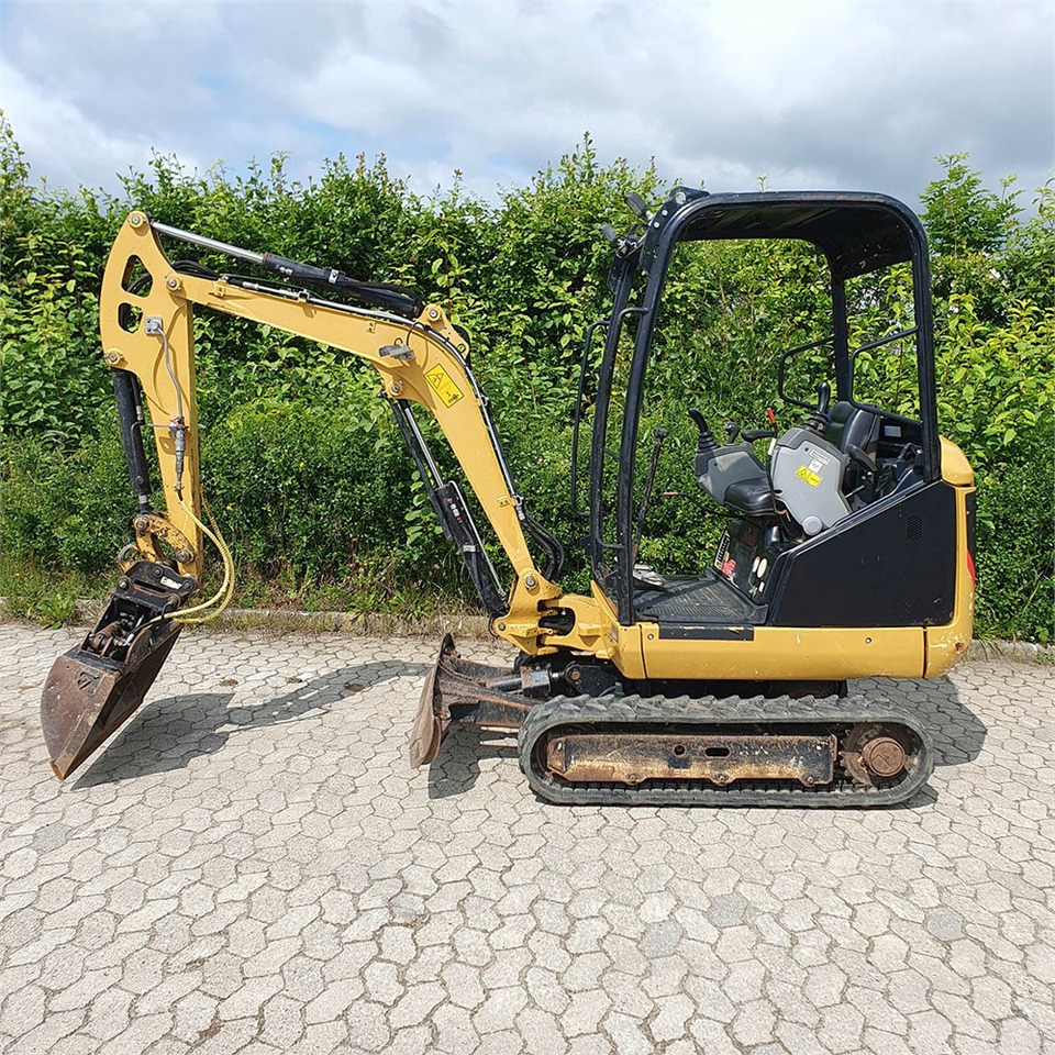 Caterpillar 301.7 D - Mini excavator: picture 2 Caterpillar 301.7 D - Mini excavator: picture 2