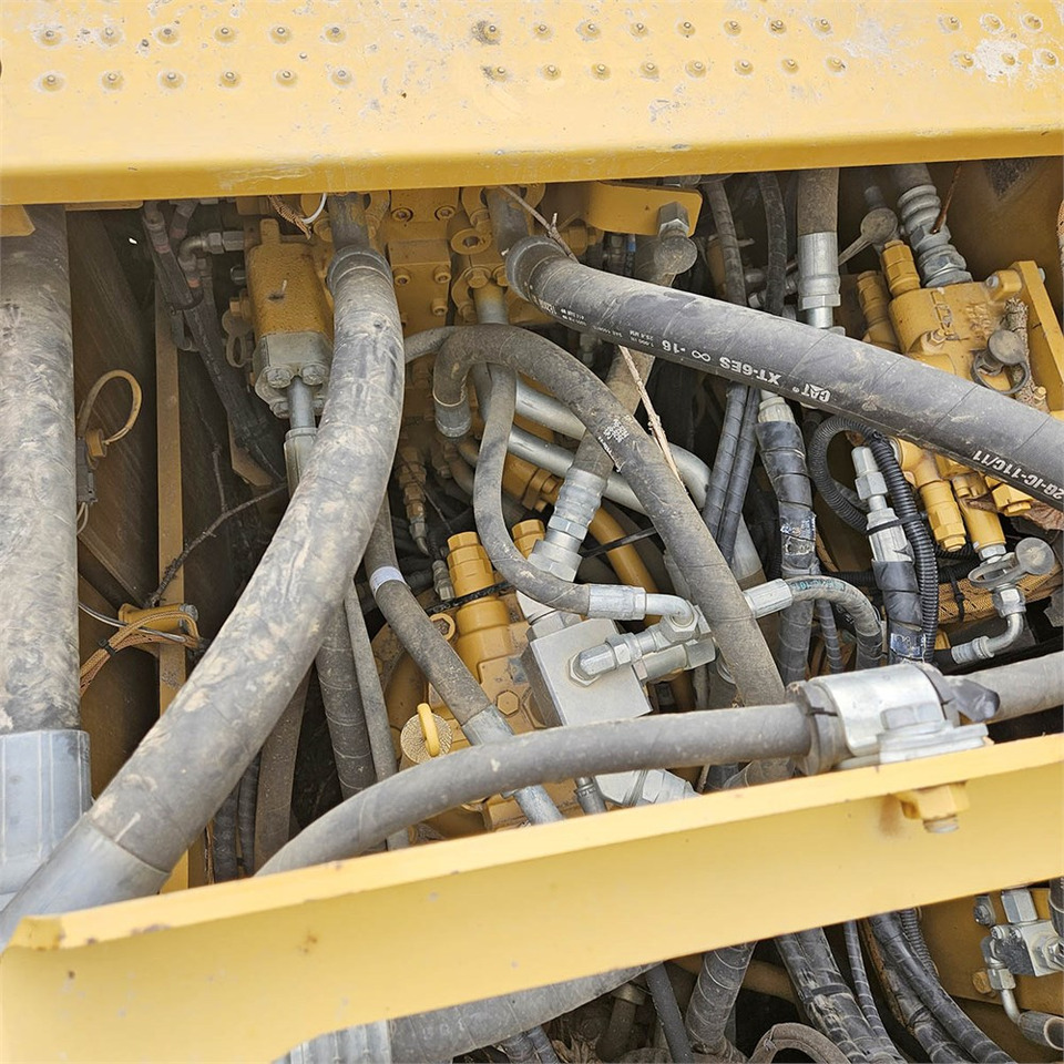 Crawler excavator Caterpillar 320 EL: picture 22