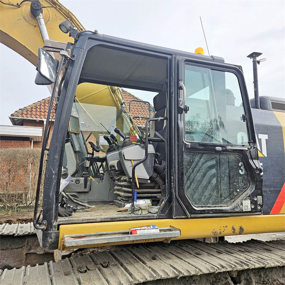 Crawler excavator Caterpillar 320 EL: picture 8