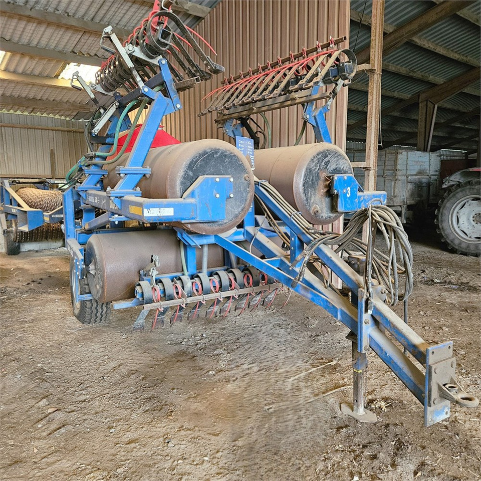 Dalbo MAXIROLL 630 Greenline - Combine seed drill: picture 1 Dalbo MAXIROLL 630 Greenline - Combine seed drill: picture 1