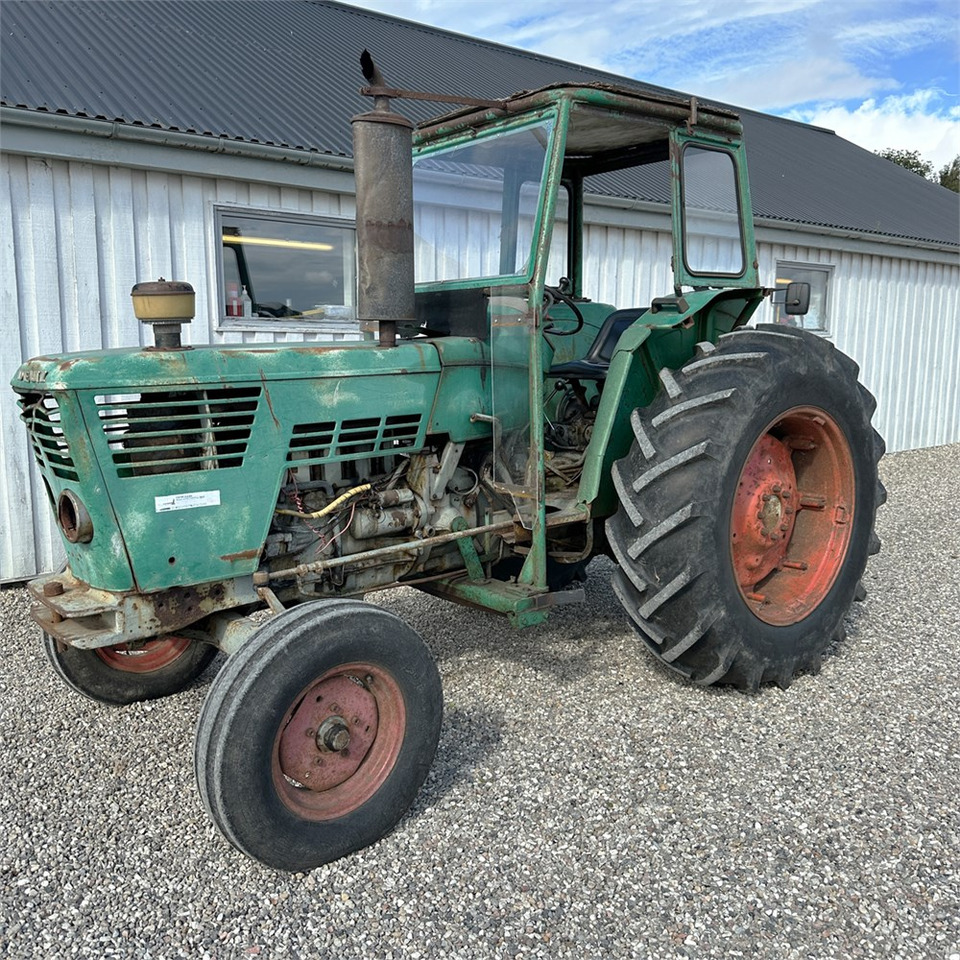 Deutz D 60 06 - Farm tractor: picture 1 Deutz D 60 06 - Farm tractor: picture 1