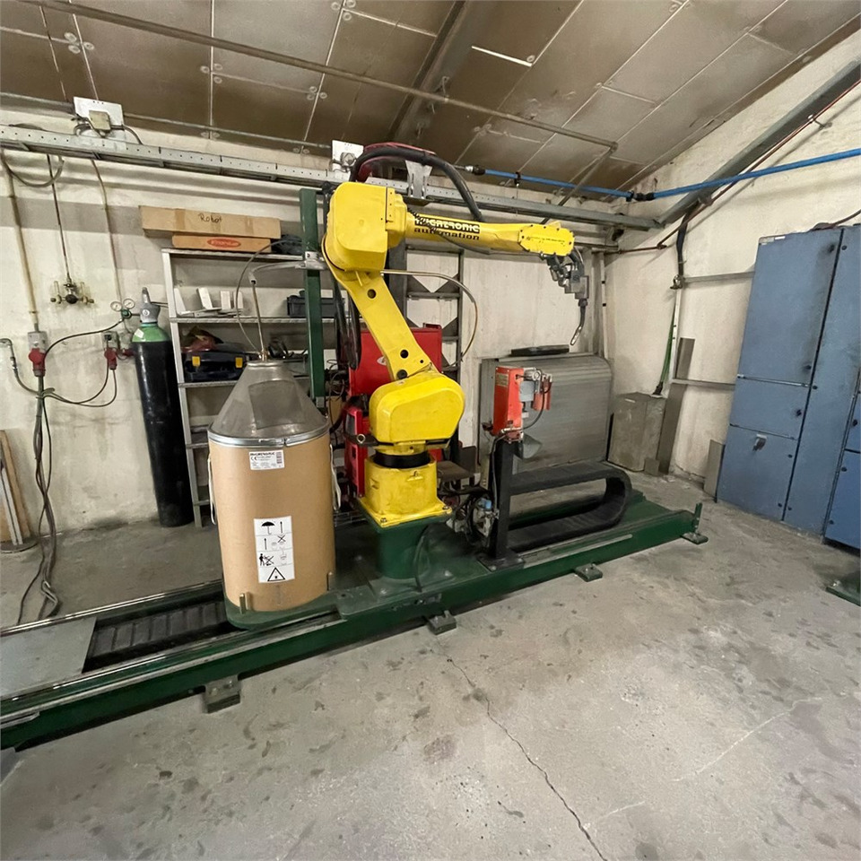Fanuc Robot ARC Mate 120 iB - Welding equipment: picture 2 Fanuc Robot ARC Mate 120 iB - Welding equipment: picture 2