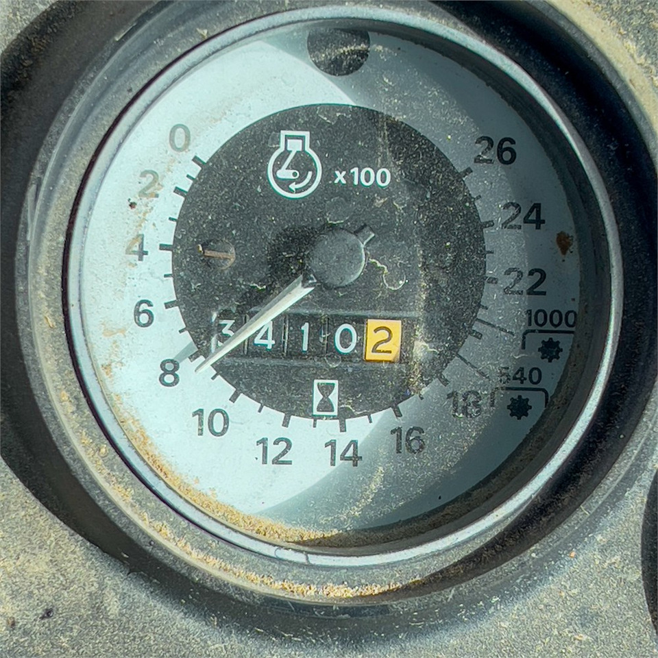 Farm tractor Ford 5610: picture 16