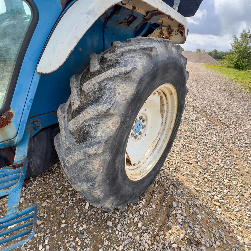 Farm tractor Ford 5610: picture 25