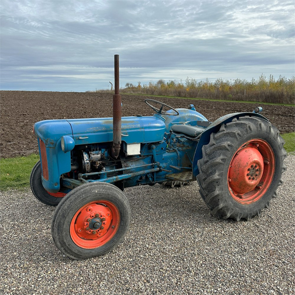 Ford Dexta T3 - Farm tractor: picture 1 Ford Dexta T3 - Farm tractor: picture 1