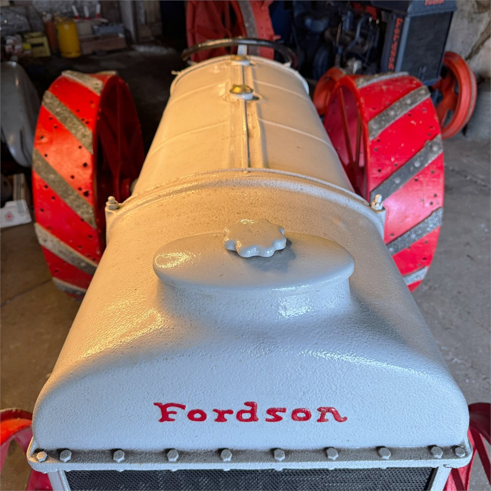 Fordson F - Farm tractor: picture 4 Fordson F - Farm tractor: picture 4