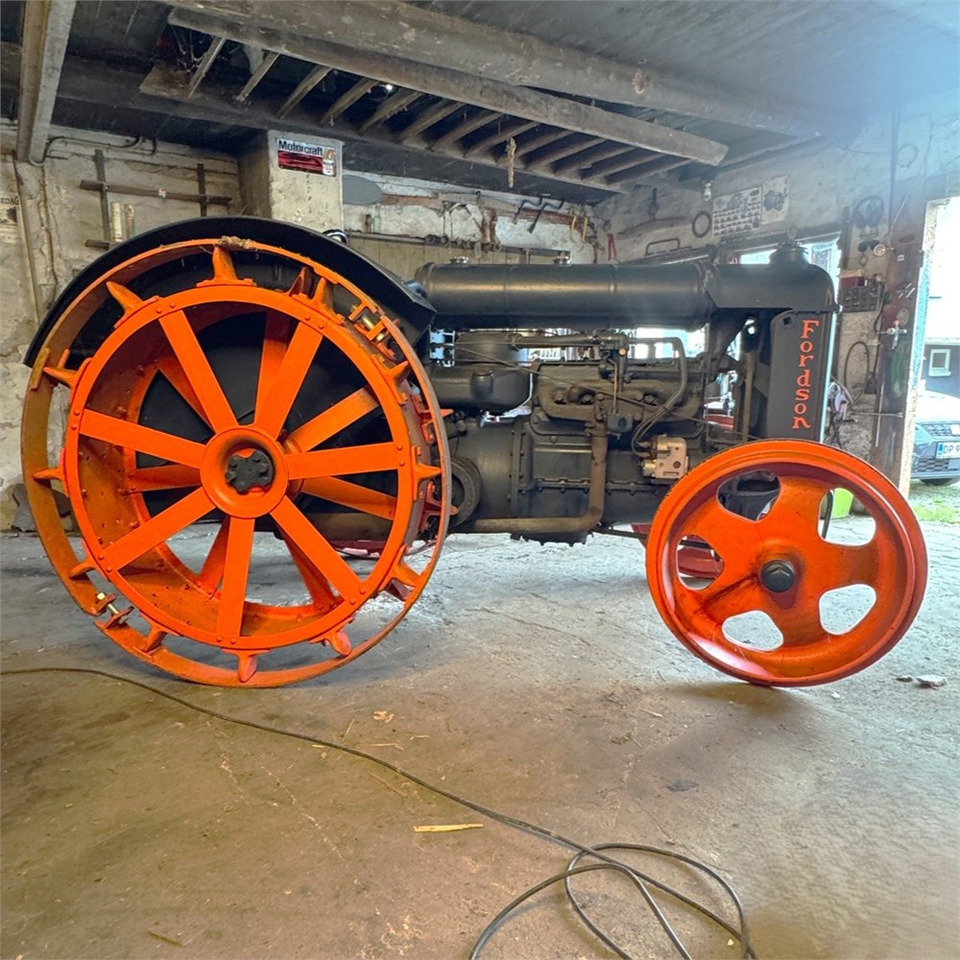 Fordson N - Farm tractor: picture 4 Fordson N - Farm tractor: picture 4
