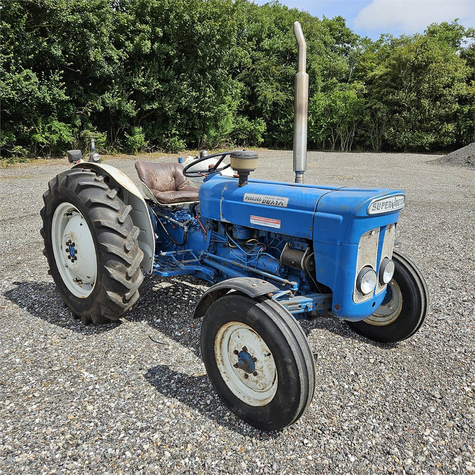 Fordson Super Dexta - Farm tractor: picture 1 Fordson Super Dexta - Farm tractor: picture 1