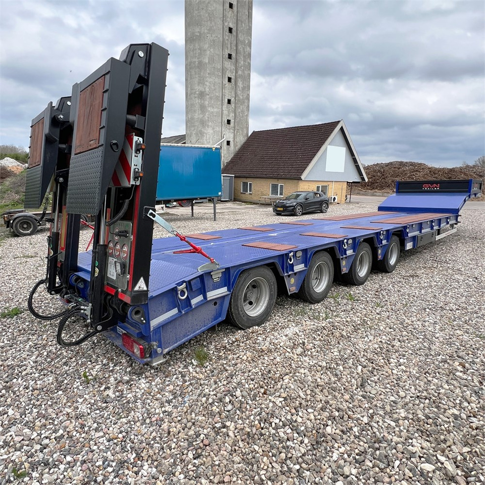 GVN 429 - Low loader trailer: picture 1 GVN 429 - Low loader trailer: picture 1