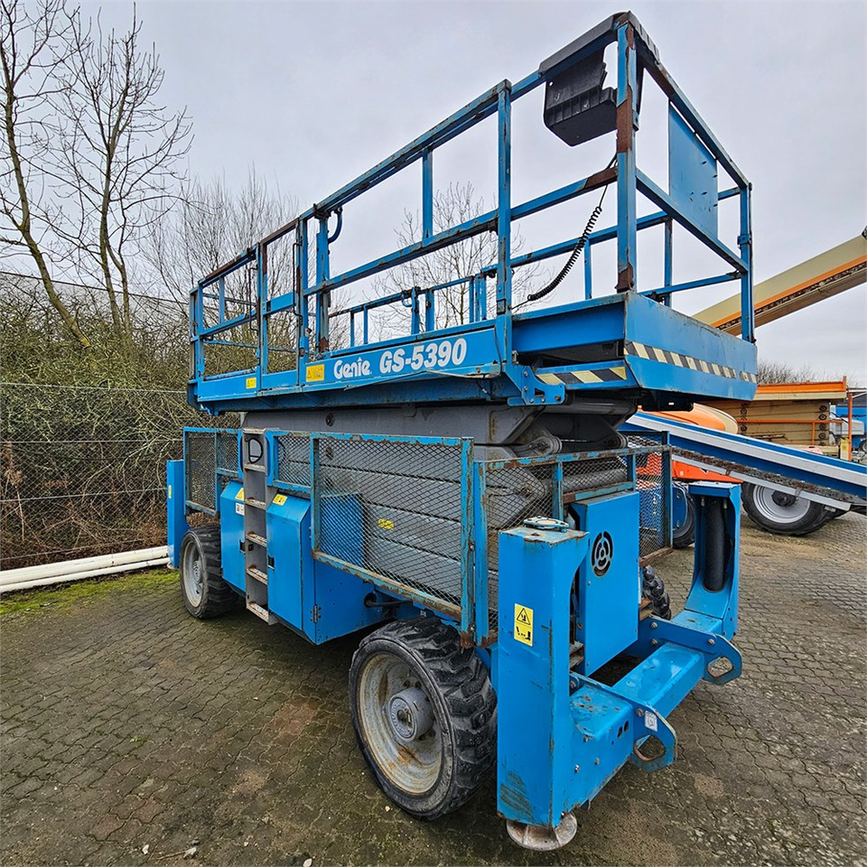 Genie GS-5390 - Scissor lift: picture 3 Genie GS-5390 - Scissor lift: picture 3