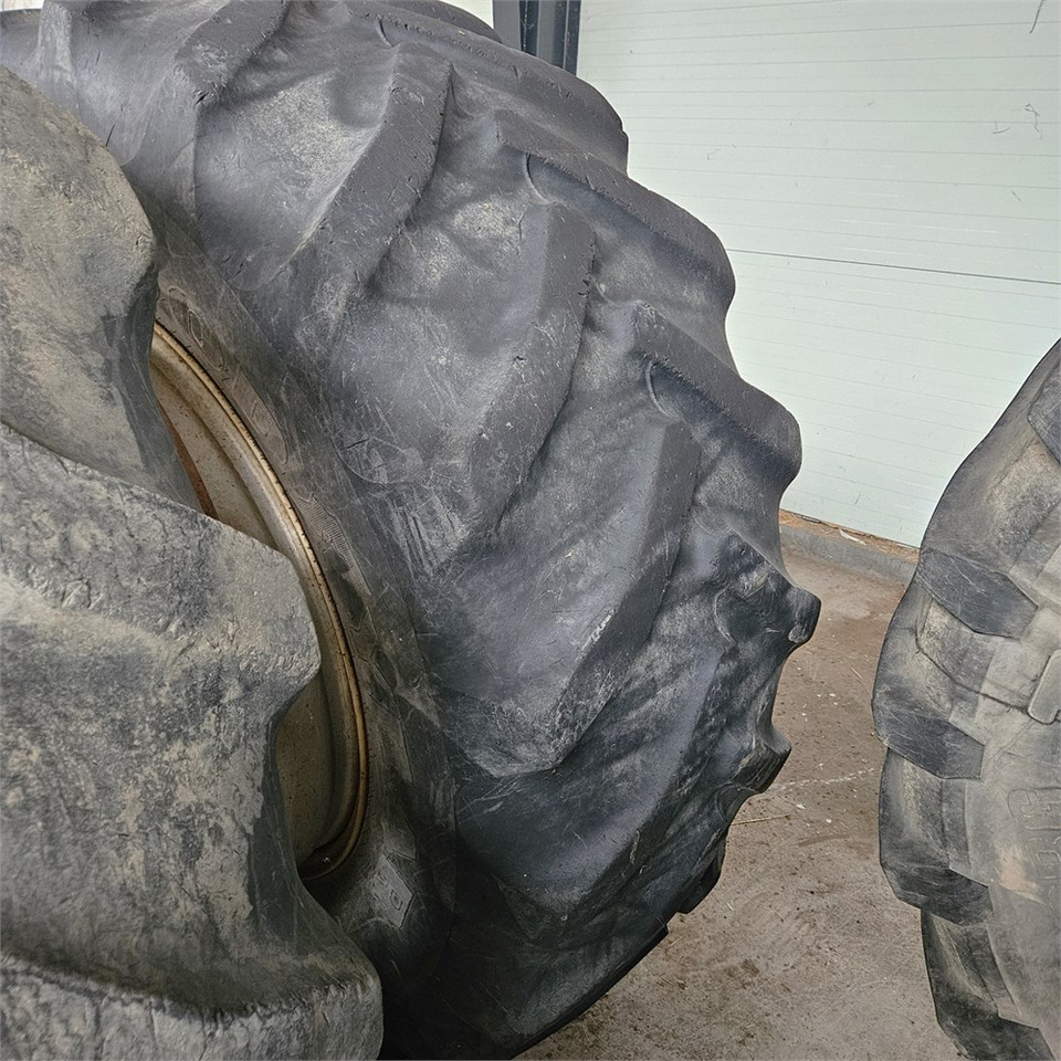 Goodyear Super Traction Radial DT820 - Farm tractor: picture 4 Goodyear Super Traction Radial DT820 - Farm tractor: picture 4
