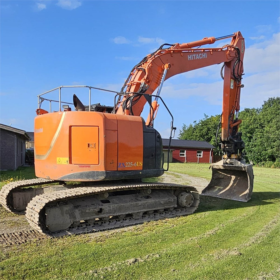 Hitachi ZX 225 - Crawler excavator: picture 3 Hitachi ZX 225 - Crawler excavator: picture 3
