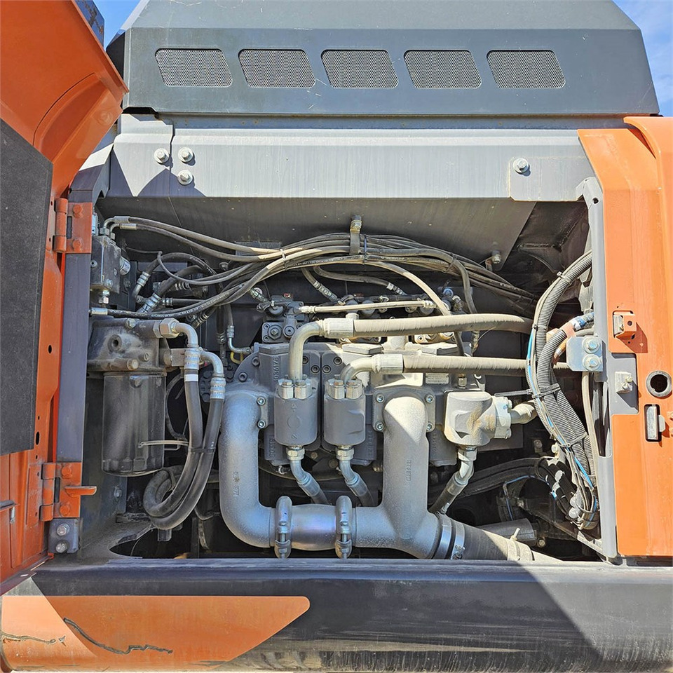 Crawler excavator Hitachi ZX350 LC-6 CTA: picture 48