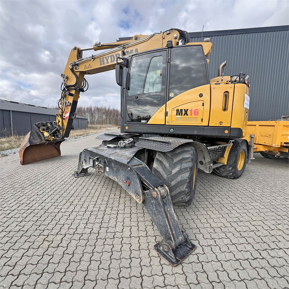 Wheel excavator Hydrema MX16: picture 6