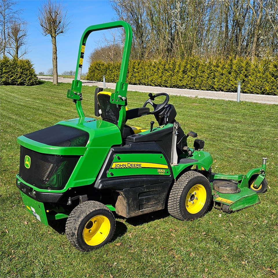 John Deere 1550 TerrainCut - Garden mower: picture 5 John Deere 1550 TerrainCut - Garden mower: picture 5