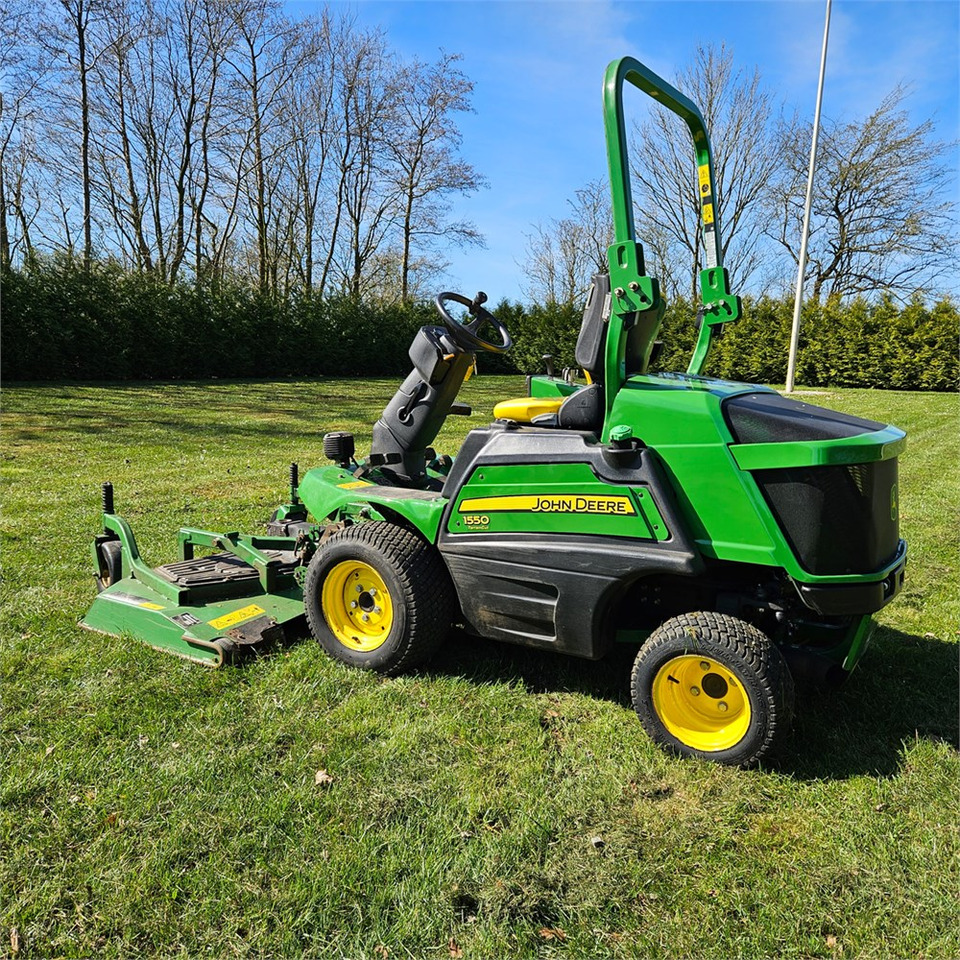 John Deere 1550 TerrainCut - Garden mower: picture 5 John Deere 1550 TerrainCut - Garden mower: picture 5